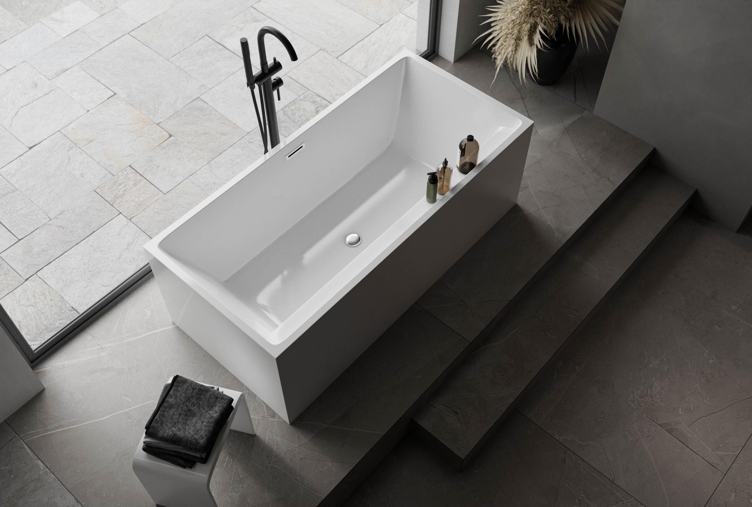 Freestanding bathtub VERONA
