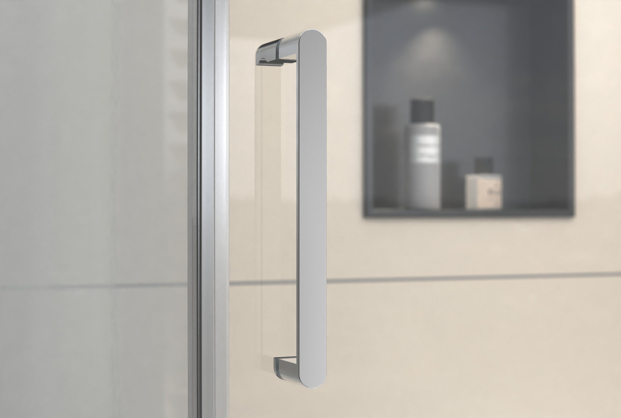 Niche shower with hinged door on fixed panel NT403